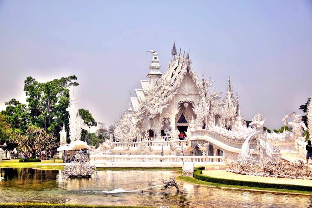 White temple in Chiang Rai 10 days in thailand itinerary