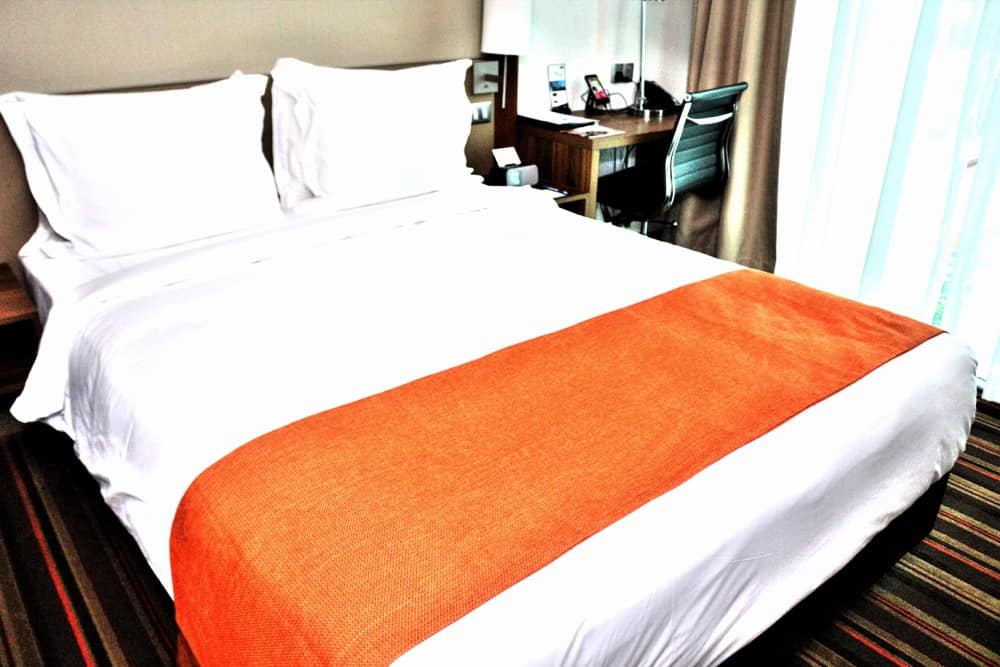 Best hotel Singapore king size bed