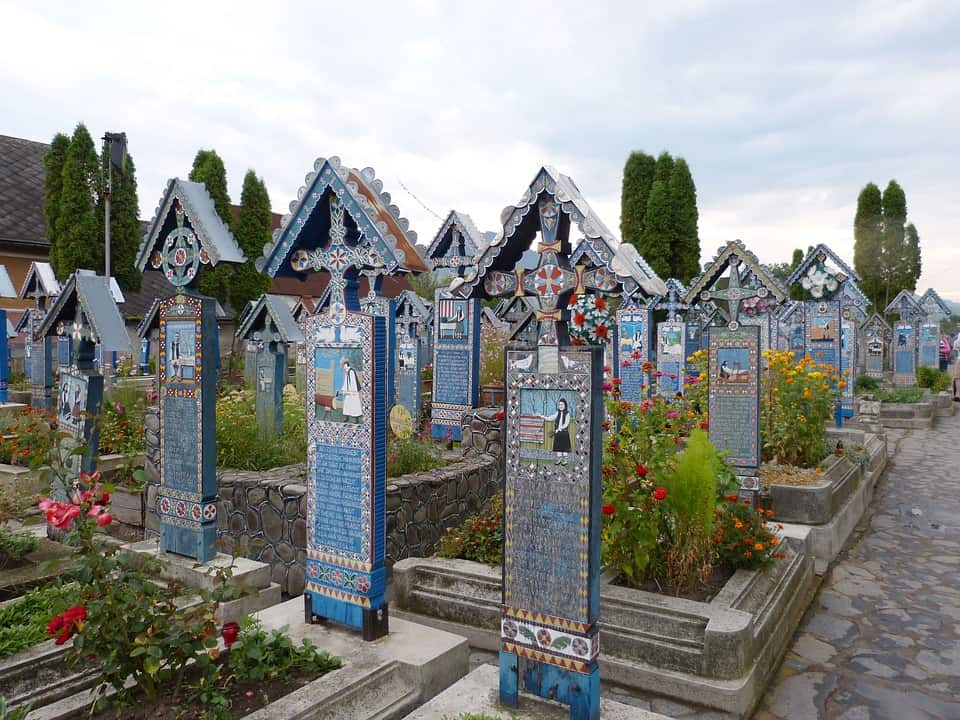 Le cimetière le plus heureux du monde