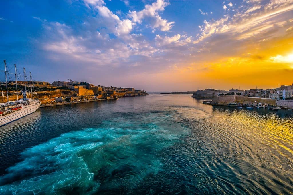 valetta sunset sea meditterean