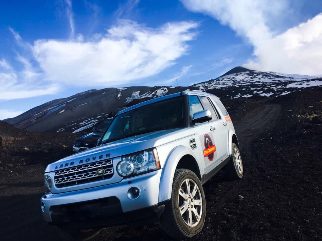 jeep tour on mount etna